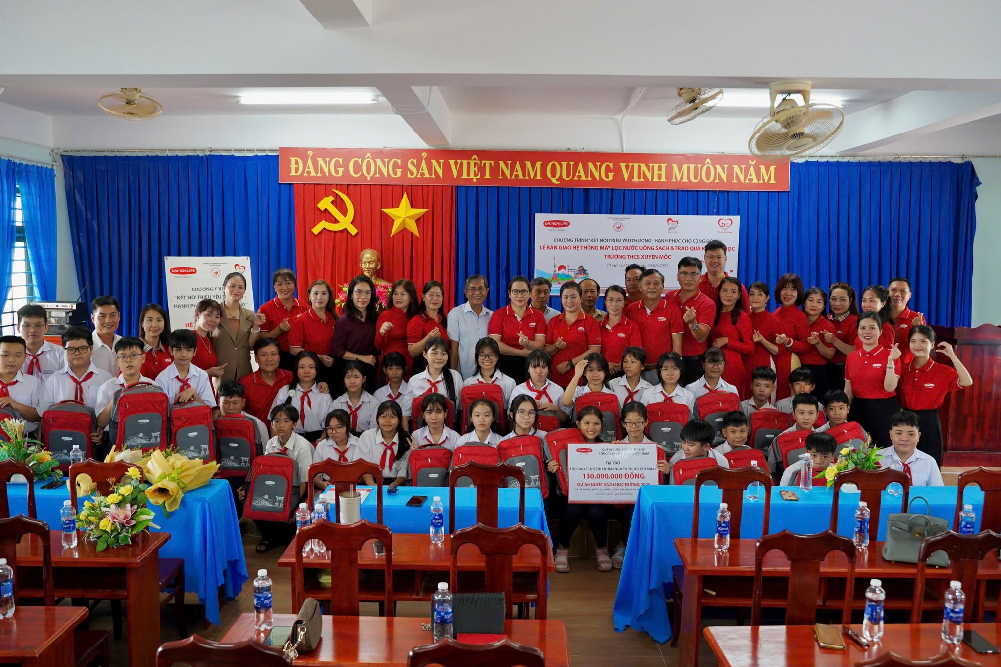 Sự hỗ trợ thiết thực từ Dai-ichi Life Việt Nam sẽ tiếp thêm động lực để các em phấn đấu học tập thật tốt, hướng đến tương lai tốt đẹp mai sau